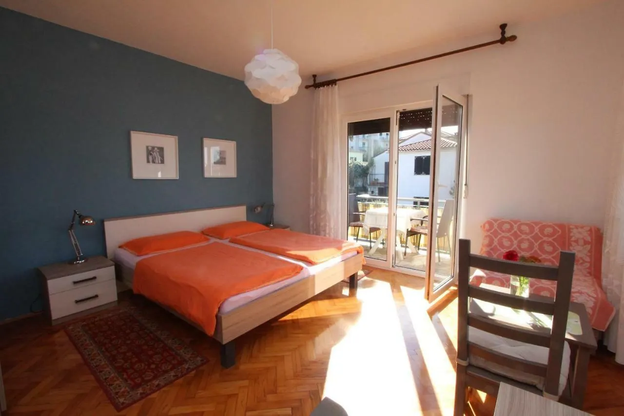 Rooms And Apartments Bella Vista Rovinj Vendégház